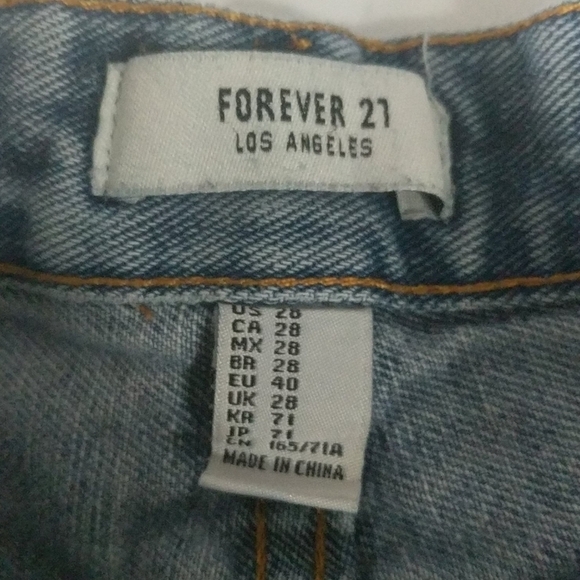 Forever 21 Light Wash Button Fly High Rise Denim Cuffed Shorts - size 28 - Picture 3 of 5